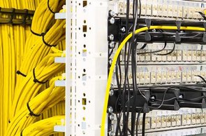 Wenn Sie einen Firmenumzug beauftragen, kümmern wir uns auch um den Anschluss Ihrer elektronischen Geräte.